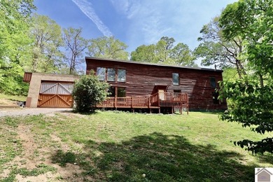 **Unique Lakeside Retreat in Kuttawa!** Discover one of the most - photo 50