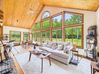 LOCATION LOCATION. Contemporary style home located in desirable - photo 9