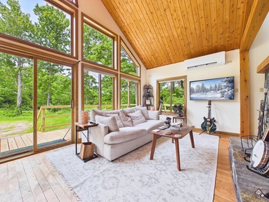 LOCATION LOCATION. Contemporary style home located in desirable - photo 10