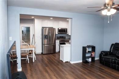 Welcome Home to this beautifully renovated dream home with 1368 - photo 7
