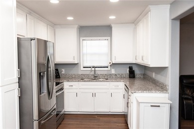 Welcome Home to this beautifully renovated dream home with 1368 - photo 8