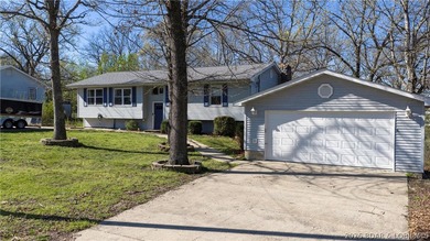 Welcome home to this spacious and beautifully updated 5-bedroom - photo 31