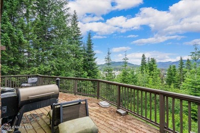 Opportunity awaits in Oldtown! Situated on a generous lot in a - photo 6