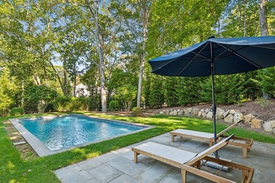 Beautifully renovated home in the desirable waterfront community - photo 3