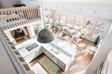 Beautifully renovated home in the desirable waterfront community - photo 9