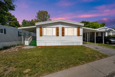 Welcome home to this beautifully updated 3 bedroom, 2 bathroom - photo 1
