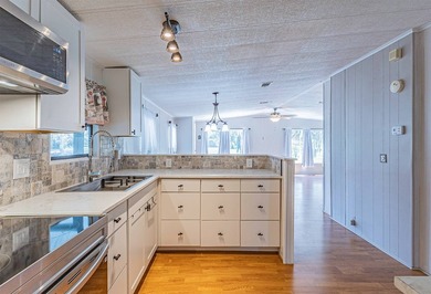 MAKE AN OFFER - OWNER WANTS TO SELL! 1987 Mobile Home | 2 Bed - - photo 14