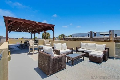 Rare oceanfront duplex perfectly positioned on the sand in South - photo 18