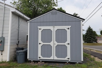 Welcome to this well-maintained in-town manufactured home - photo 3