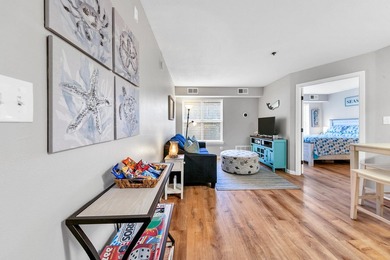 Location, Location, Location! Great opportunity to own a - photo 2
