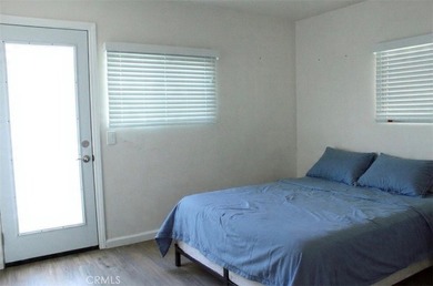 Seller is highly motivated! Perfectly positioned in the - photo 8