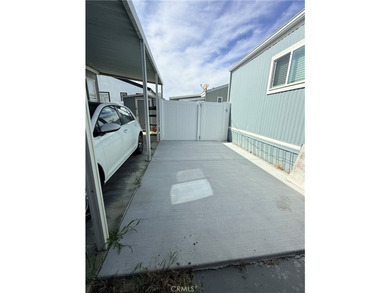 Seller is highly motivated! Perfectly positioned in the - photo 10