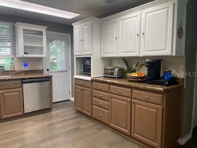 Discover the perfect blend of comfort, privacy, and versatility - photo 12