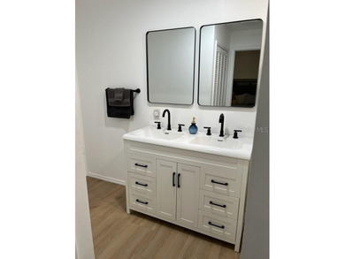 Discover the perfect blend of comfort, privacy, and versatility - photo 16