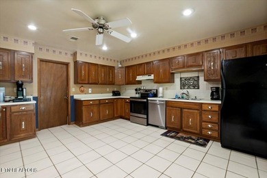 ACREAGE on NORRIS LAKE with over 350' of shoreline - photo 22