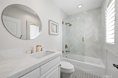 LOCATED JUST FOUR HOUSES FROM THE STRAND, this beautifully - photo 27