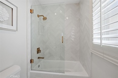 LOCATED JUST FOUR HOUSES FROM THE STRAND, this beautifully - photo 28