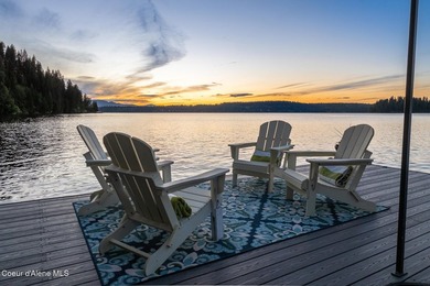 Experience life at the water's edge on one of Hayden Lake's most - photo 2
