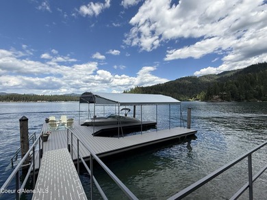 Experience life at the water's edge on one of Hayden Lake's most - photo 5