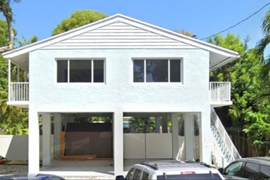 Beautifully renovated 3-bedroom, 2-bathroom home in desirable - photo 1