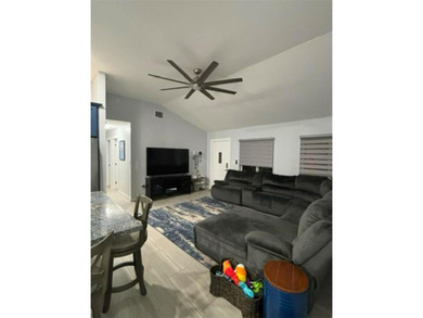 Beautifully renovated 3-bedroom, 2-bathroom home in desirable - photo 3