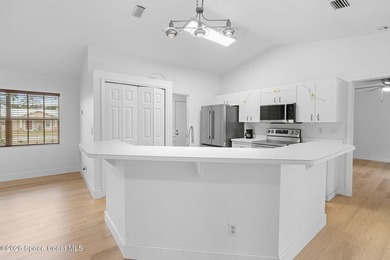 Perfectly landscaped and exterior freshly painted located in a - photo 11