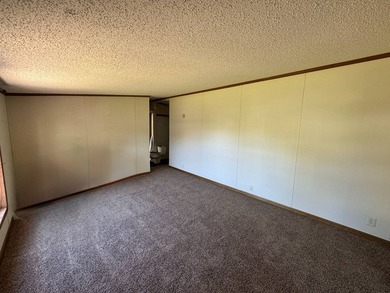 Located in the Edgewood Estates mobile home community - $69,900 - photo 13