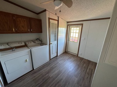 Located in the Edgewood Estates mobile home community - $69,900 - photo 18