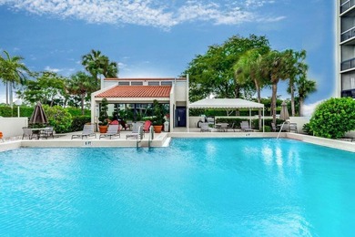 Beautiful furnished 2 bedroom 2 bath unit with open kitchen and - photo 20