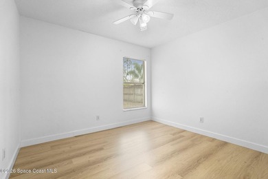 Perfectly landscaped and exterior freshly painted located in a - photo 26