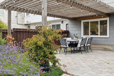 Introducing 1727 31st Avenue. This move-in ready designer home - photo 27