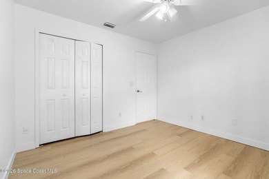 Perfectly landscaped and exterior freshly painted located in a - photo 28