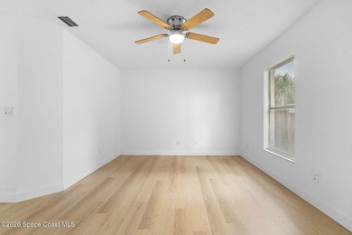 Perfectly landscaped and exterior freshly painted located in a - photo 29