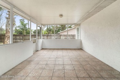 Perfectly landscaped and exterior freshly painted located in a - photo 35
