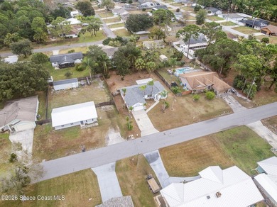 Perfectly landscaped and exterior freshly painted located in a - photo 40