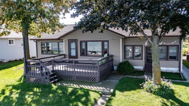 Lake Poygan Home For Sale in Winneconne Wisconsin