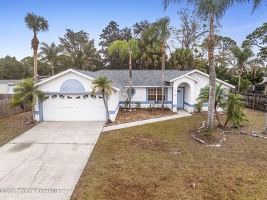 Perfectly landscaped and exterior freshly painted located in a - photo 42
