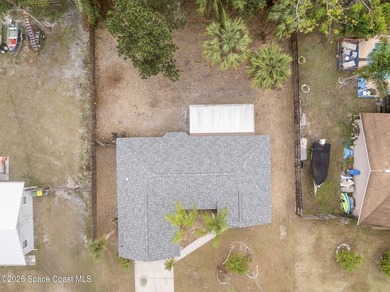 Perfectly landscaped and exterior freshly painted located in a - photo 45