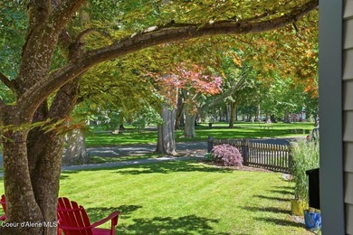ICONIC PARK DRIVE IN THE FORT GROUNDS. Set on coveted Park Drive - photo 4