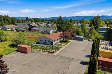 Excellent mixed-use investment opportunity featuring a - photo 5