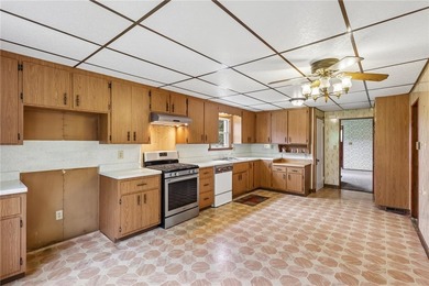 Welcome to a truly special property where space, charm, and - photo 6