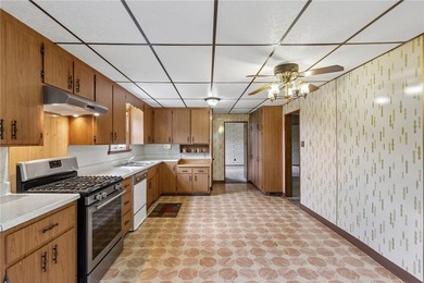 Welcome to a truly special property where space, charm, and - photo 9