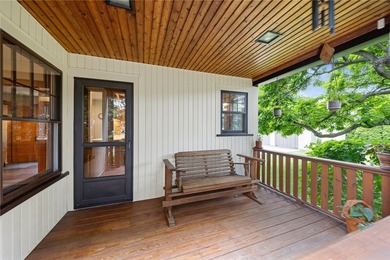 Craftsman charm meets today's modern updates! This beautifully - photo 11