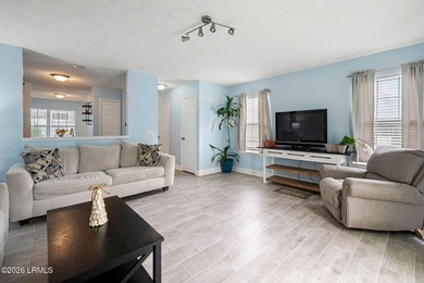 Fabulous features set this Brookshire model apart! This end-unit - photo 12