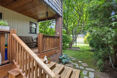 Craftsman charm meets today's modern updates! This beautifully - photo 12
