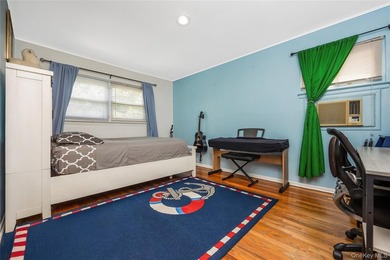 Live, Play And Commute **Bay Terrace Vicinity** *ORIGINALLY A - photo 13