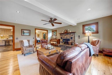 Craftsman charm meets today's modern updates! This beautifully - photo 18