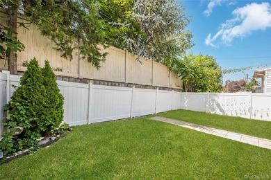 Live, Play And Commute **Bay Terrace Vicinity** *ORIGINALLY A - photo 24