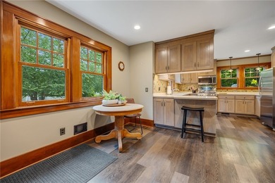 Craftsman charm meets today's modern updates! This beautifully - photo 26