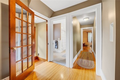 Craftsman charm meets today's modern updates! This beautifully - photo 35